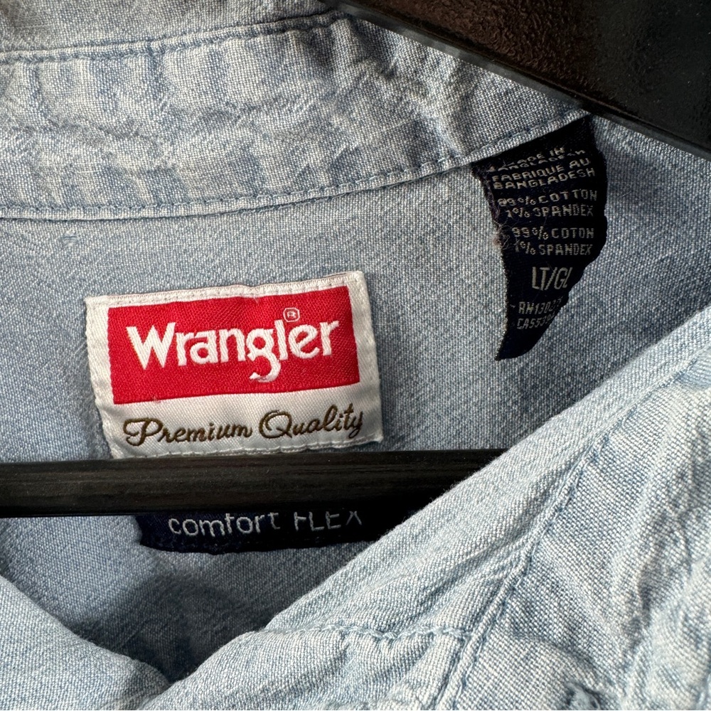 Wrangler Premium Quality Comfort Flex Denim Button Down Men’s Large - Picture 4 of 5